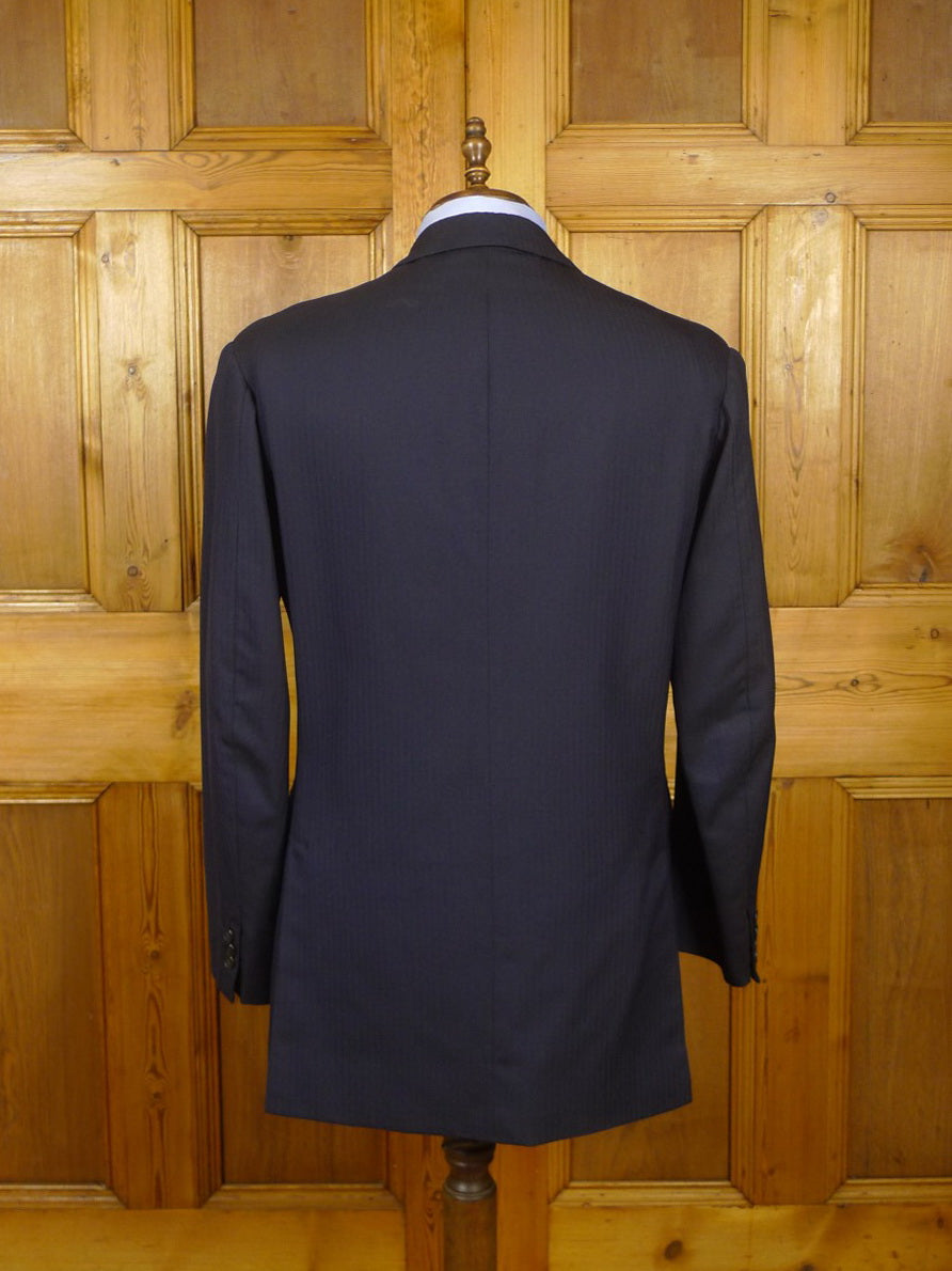 23/0250 vintage 1985 anderson & sheppard savile row bespoke navy blue herringbone worsted d/b suit 43-44 long