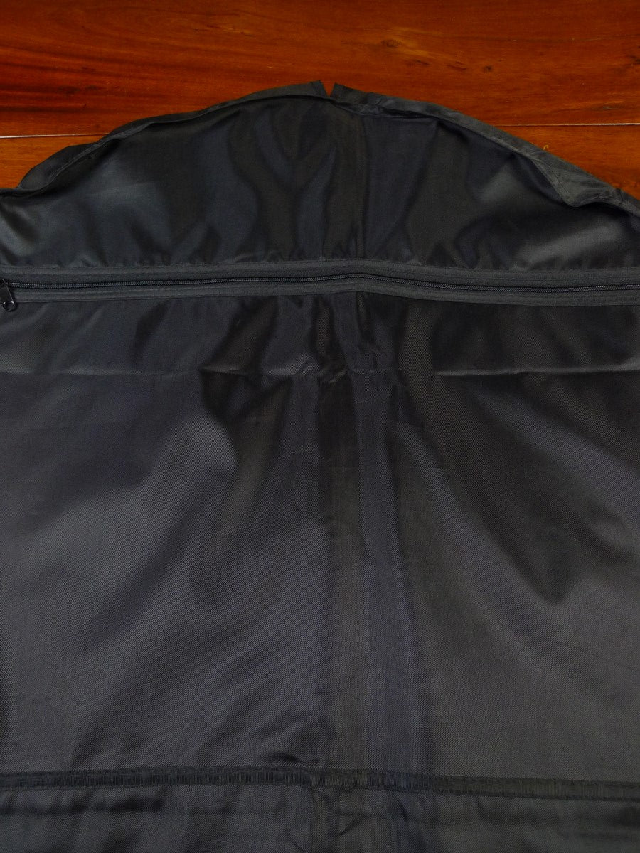 23/0933 immaculate vintage buckleigh mayfair bespoke black woven plastic suit bag carrier
