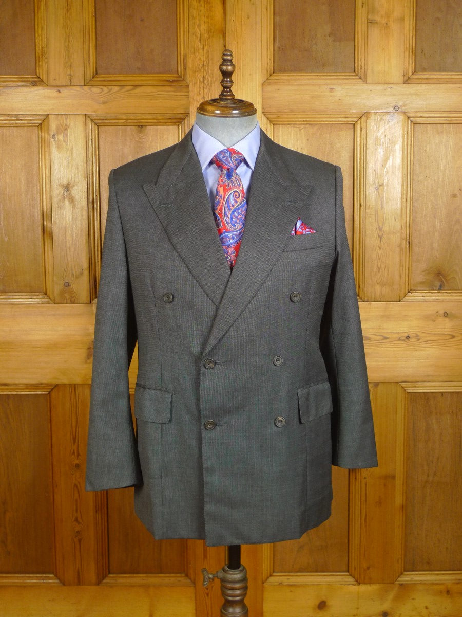 24/0335 vintage richard anderson (huntsman) savile row bespoke charcoal grey nailhead weave d/b worsted suit 40 short