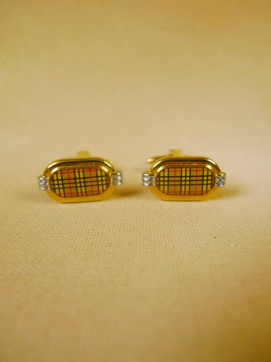24/0396a burberry house check cufflinks & tie-clip set