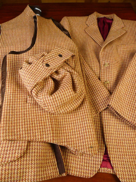 25/0189 glenyon mill 2007 bespoke tan brown houndstooth tweed 4 piece shooting outfit - jkt, shooting gilet, waistcoat, cap - 43-44 long