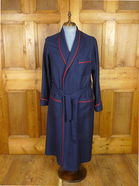 25/0994 vintage scottish navy blue wool twill dressing gown w/ red piping 42
