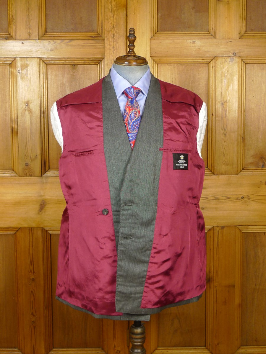 23/0160 near immaculate vintage welsh & jefferies savile row bespoke micro-nailhead weave d/b worsted suit 45 short