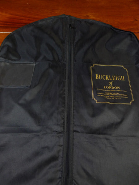 23/0933 immaculate vintage buckleigh mayfair bespoke black woven plastic suit bag carrier