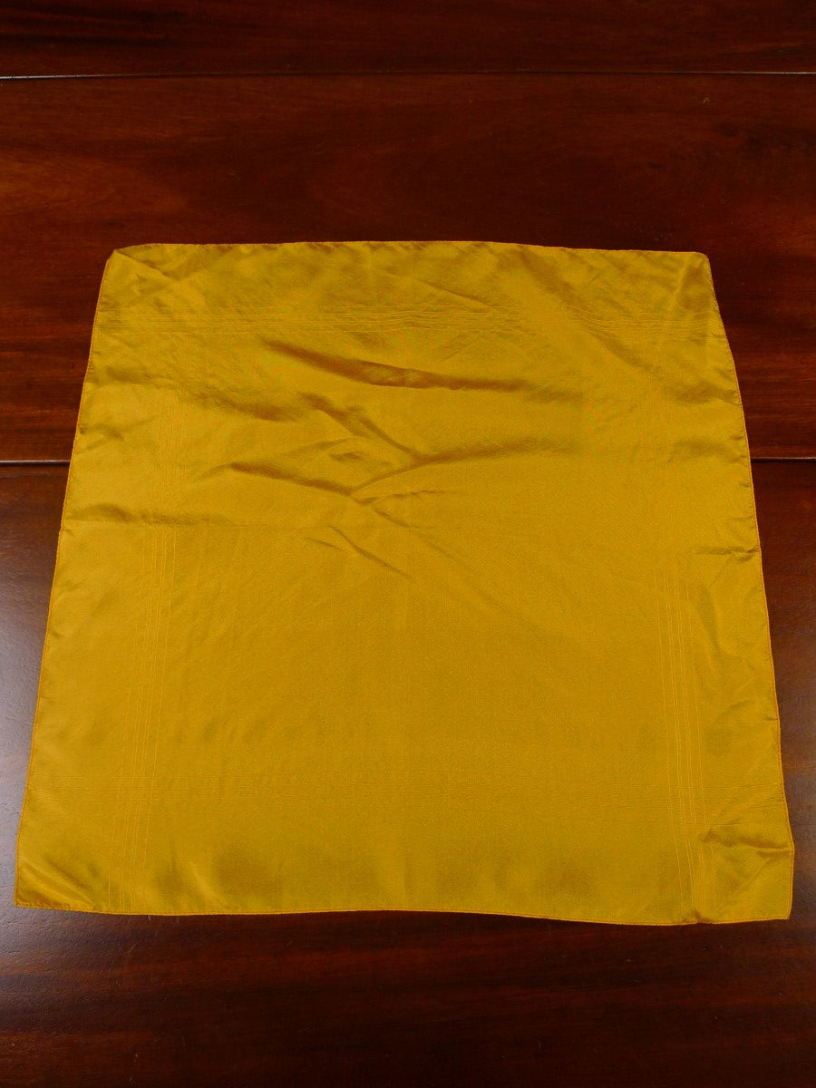 24/0113 immaculate 'Macclesfield silk' orange all silk pocket square