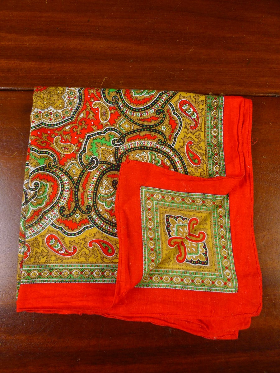 24/0121 immaculate red green linen pocket square