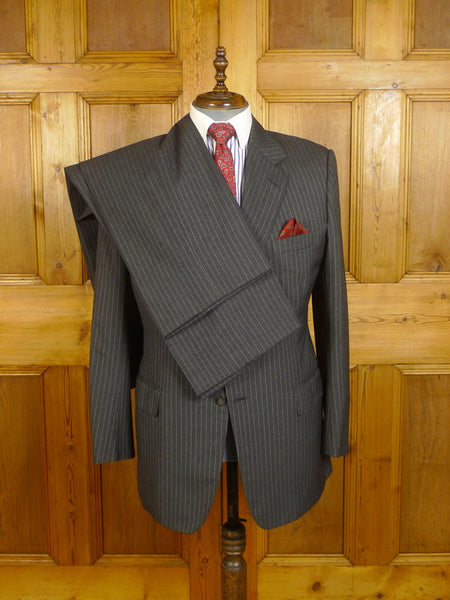 24/0254 immaculate vintage davies & sons savile row bespoke grey worsted pin-stripe suit w 2 pair trouser 41-42 regular