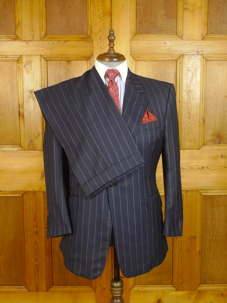 24/0460 immaculate huntsman savile row canvassed navy blue multi pin-stripe 2-piece worsted suit 42 regular