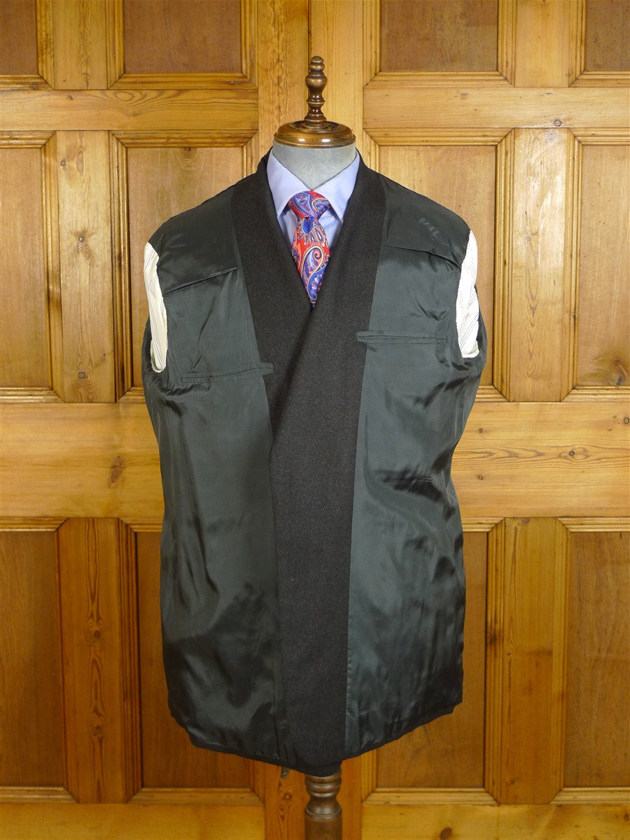 25/0081 anderson & sheppard 2003 savile row bespoke charcoal grey worsted flannel suit jacket 46-47 regular to long
