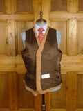 25/0189 glenyon mill 2007 bespoke tan brown houndstooth tweed 4 piece shooting outfit - jkt, shooting gilet, waistcoat, cap - 43-44 long