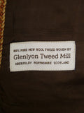 25/0189 glenyon mill 2007 bespoke tan brown houndstooth tweed 4 piece shooting outfit - jkt, shooting gilet, waistcoat, cap - 43-44 long