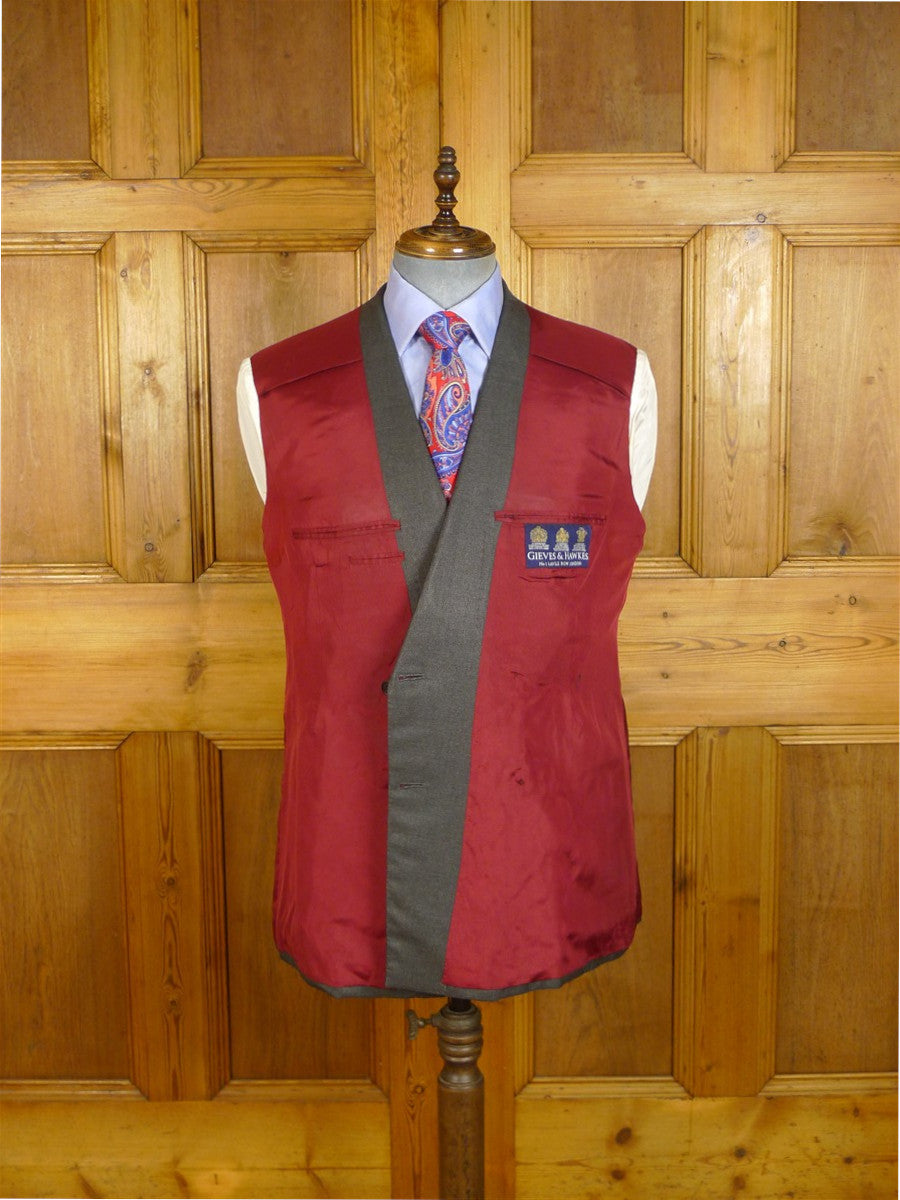 25/0202 gieves & hawkes 2002 savile row bespoke grey d/b worsted suit w/ 2 pair trousers 41 regular