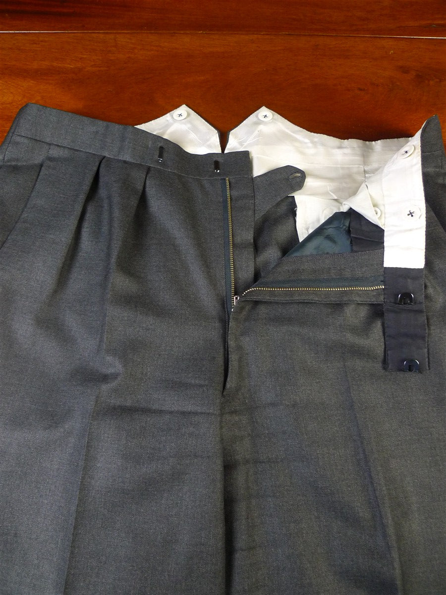 25/0202 gieves & hawkes 2002 savile row bespoke grey d/b worsted suit w/ 2 pair trousers 41 regular