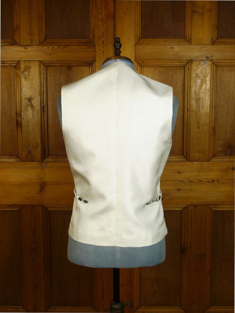 25/0221B new w/tags kilgour savile row 100% silk white / dark navy polka dot 1/1 d/b morning waistcoat (rrp £350) 36