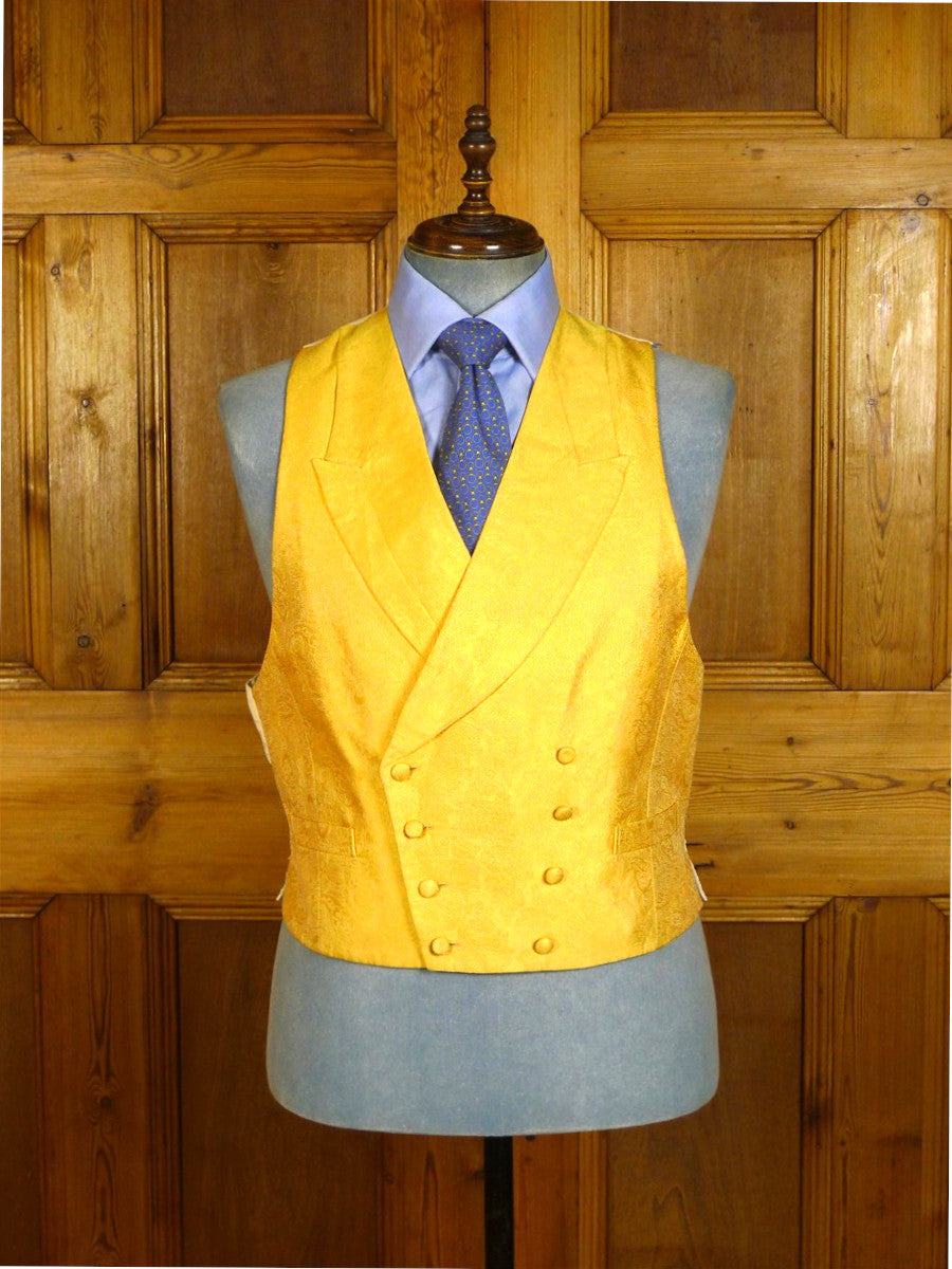 25/0261 near immaculate hackett 'white label' all silk embroidered d/b morning coat vest 42