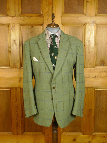 25/0315 vintage haggart of aberfeldy heavyweight green wp check tweed jacket w/ ghillie collar 48 long