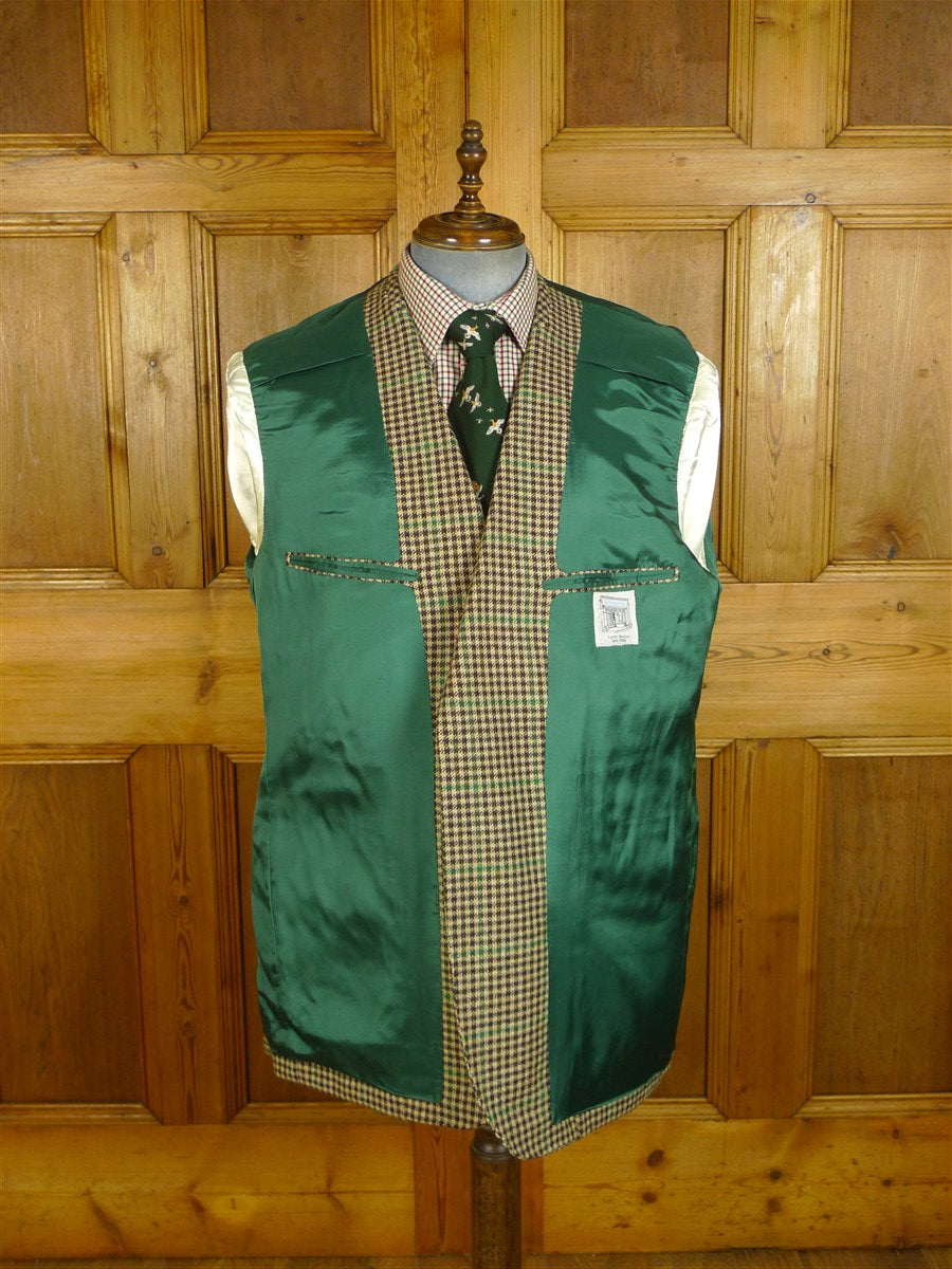 25/0317 beautiful bespoke scottish tweed brown /  green gun check jacket w/ beautiful detailing 50 long