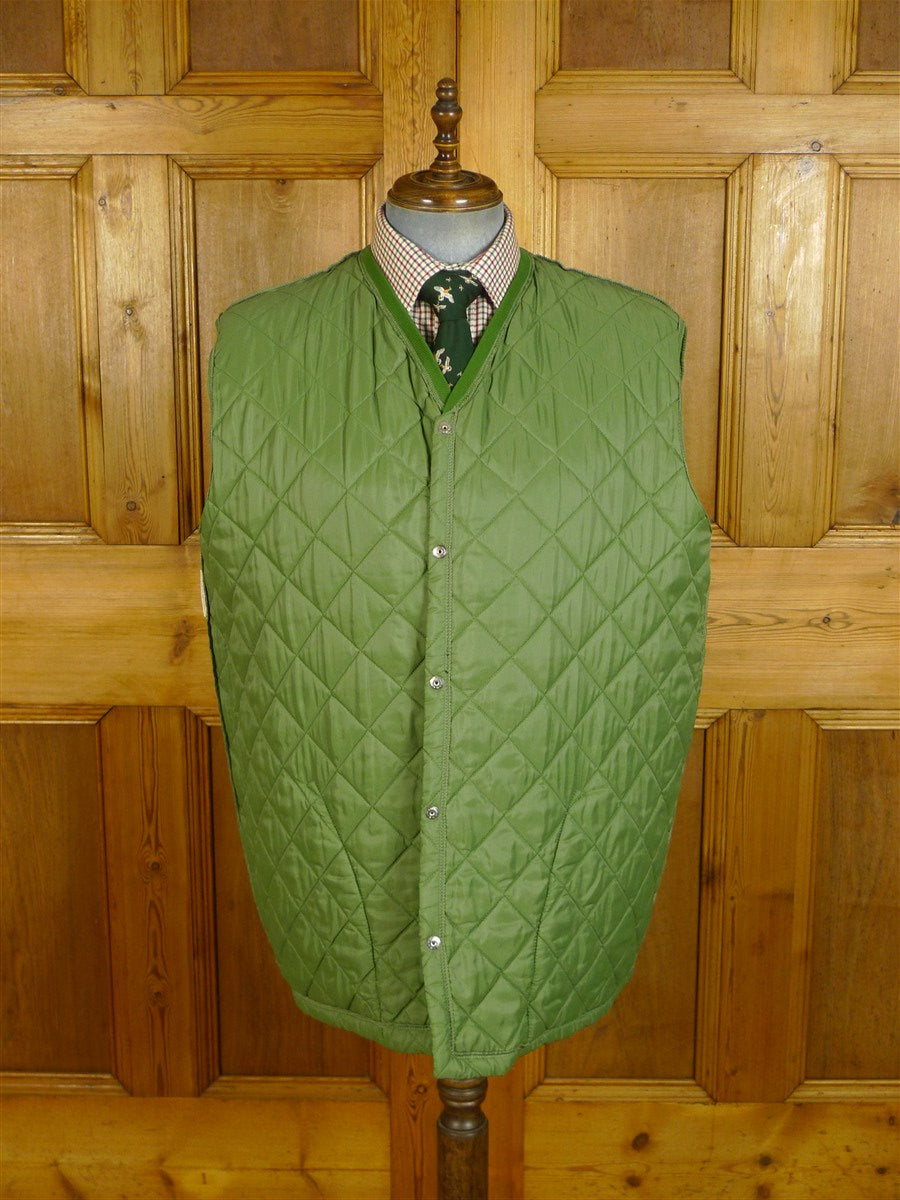 25/0338 immaculate husky green quilted shooting vest gilet 50 long