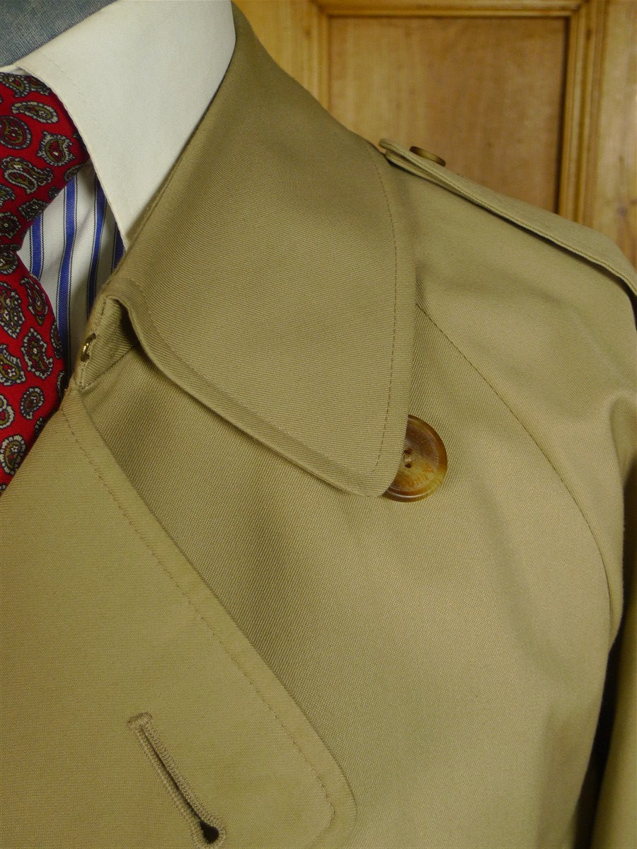 25/0332 immaculate aquascutum stone beige d/b trenchcoat raincoat mac w/ belt 42-44 regular