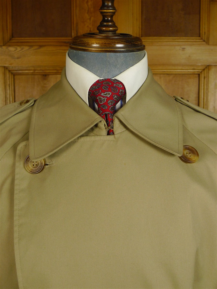 25/0332 immaculate aquascutum stone beige d/b trenchcoat raincoat mac w/ belt 42-44 regular