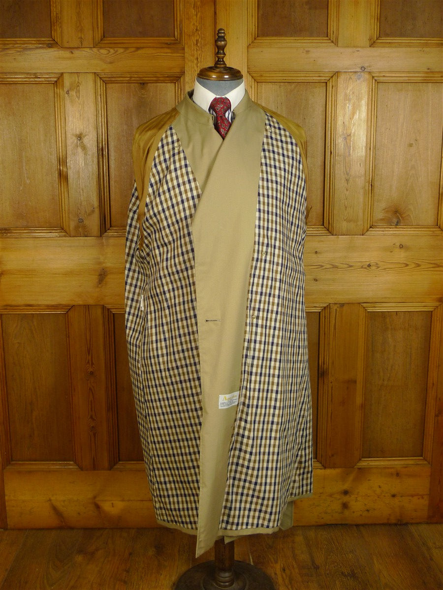 25/0332 immaculate aquascutum stone beige d/b trenchcoat raincoat mac w/ belt 42-44 regular
