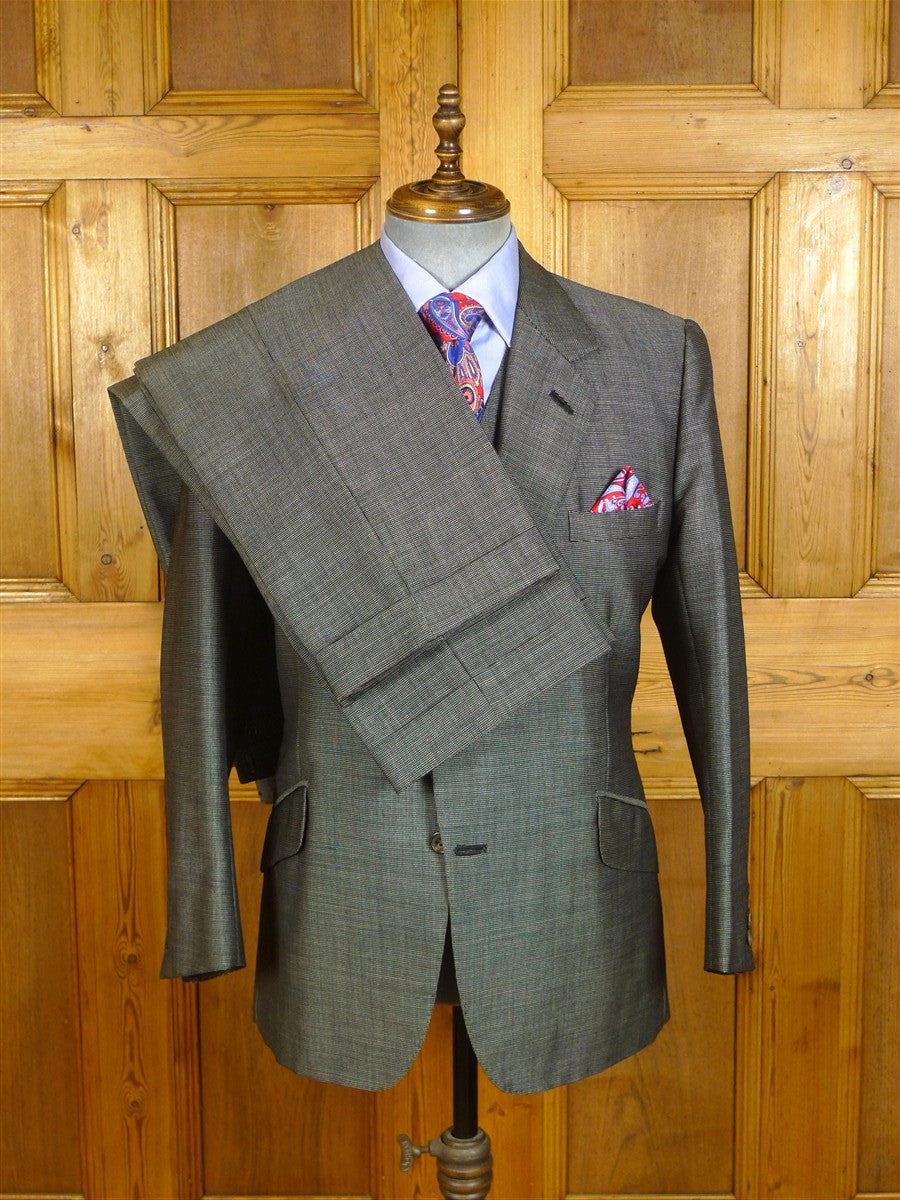 25/0349 vintage british bespoke heavyweight nailhead weave worsted 3-piece suit w/ 2 pair trousers 43-44 short