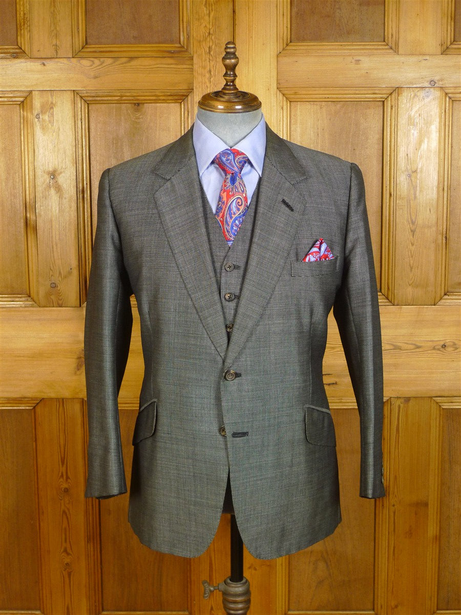25/0349 vintage british bespoke heavyweight nailhead weave worsted 3-piece suit w/ 2 pair trousers 43-44 short