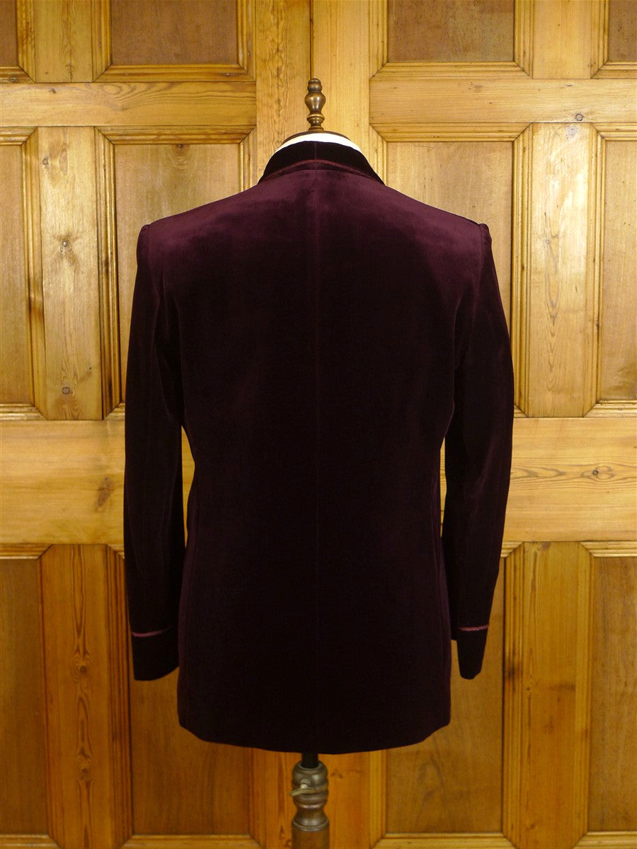 25/0505 near immaculate pakeman catto carter plum burgundy smoking / dinner jacket 42 regular to long