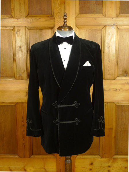 25/0506 buckleigh london black d/b velvet smoking / dinner jacket 44-45 long
