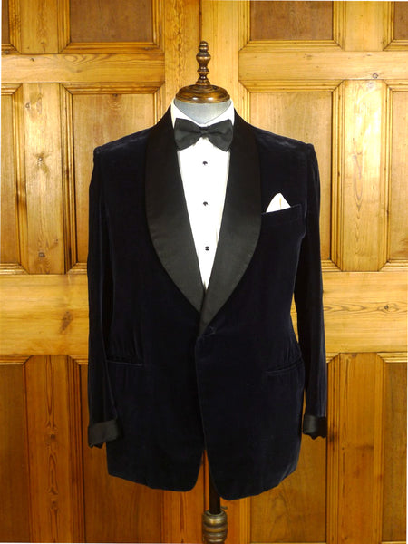 25/0507 vintage 1971 anderson & sheppard savile row bespoke midnight blue silk-velvet smoking / dinner jacket 43-44 regular