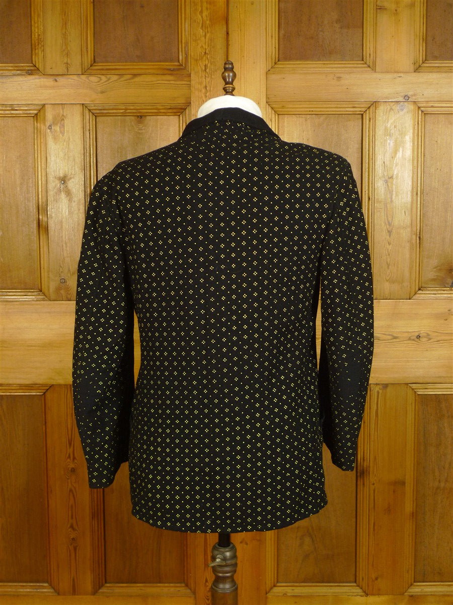 25/0647 wonderful vintage black / gold motif wool smoking jacket 42 short