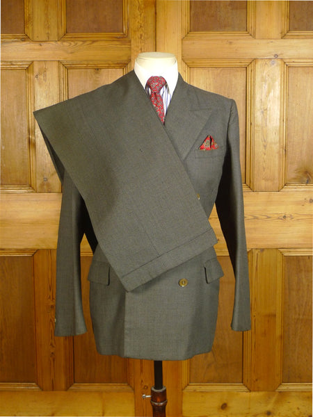 25/0670 Near immaculate genuine 1940s vintage heavyweight grey brown d/b worsted suit w/ high-rise wide-leg trouser 38 regular to long