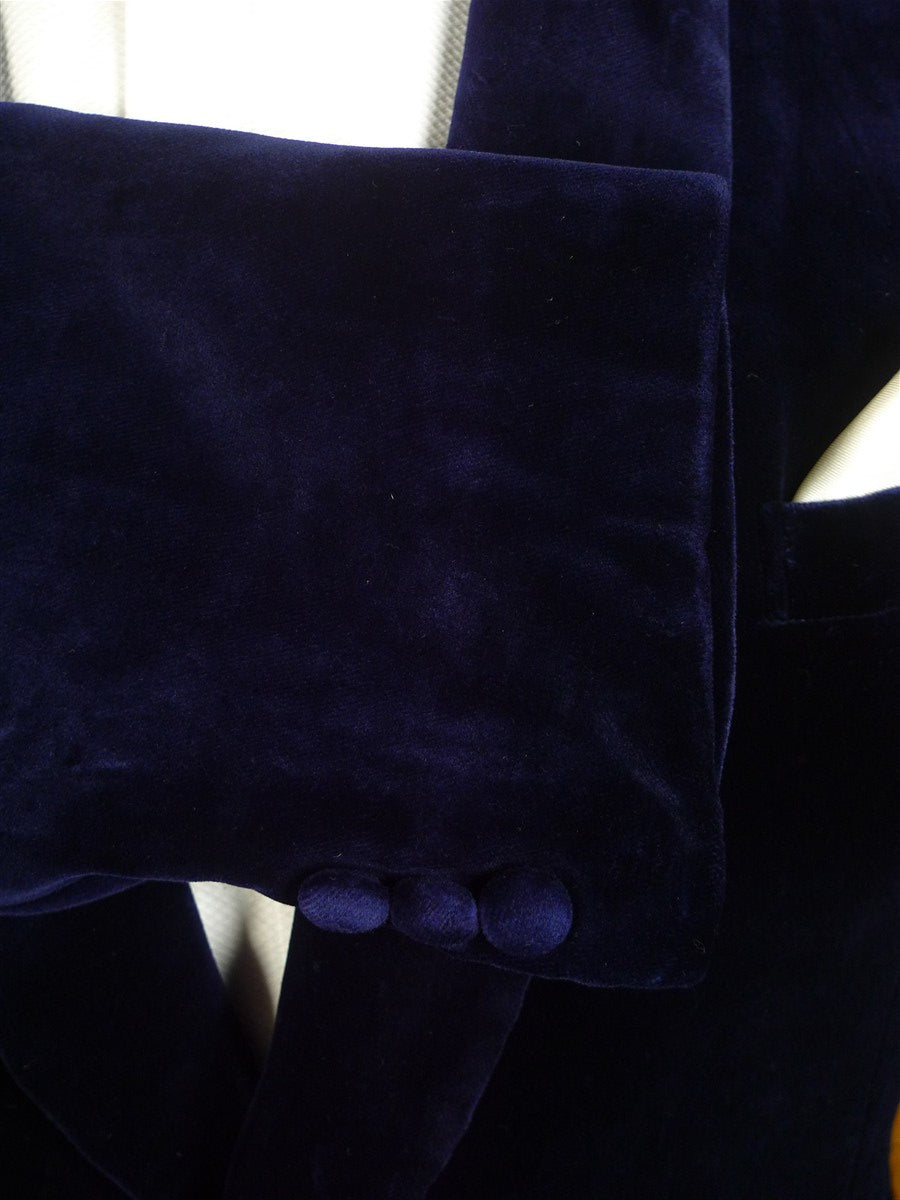 25/0693 immaculate vintage british canvassed midnight blue shawl lapel velvet evening / smoking / dinner jacket 39 short to regular