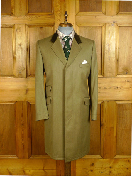 25/0720 immaculate vintage british stone venetian twill covert coat overcoat w/ velvet collar 40 regular