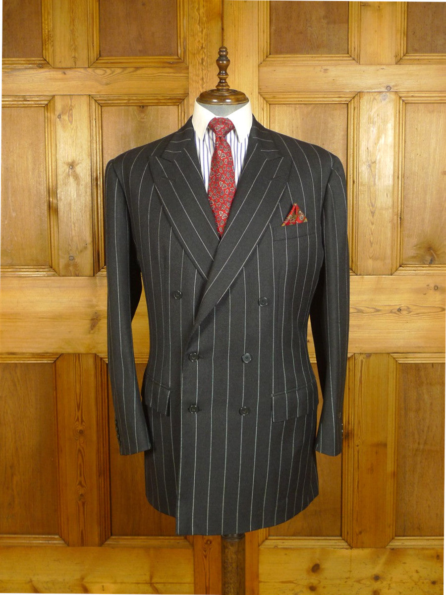 25/0732 immaculate vintage 1989 anderson & sheppard savile row bespoke charcoal grey d/b pin-stripe worsted suit 48 extra long
