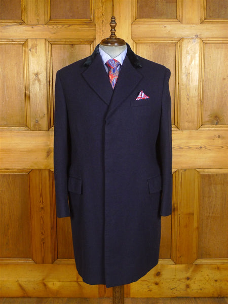 25/0751 near immaculate vintage 1960s british tailor heavyweight navy blue wool twill fly-front overcoat w/ silk-velvet collar 40 regular to long