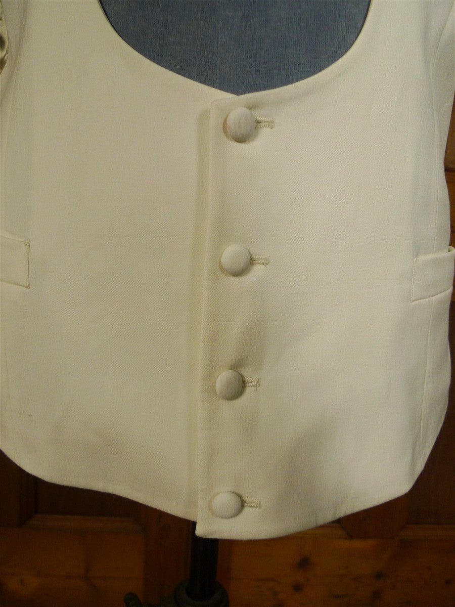 25/0792 immaculate tailor-made cream worsted morning waistcoat 39 extra long