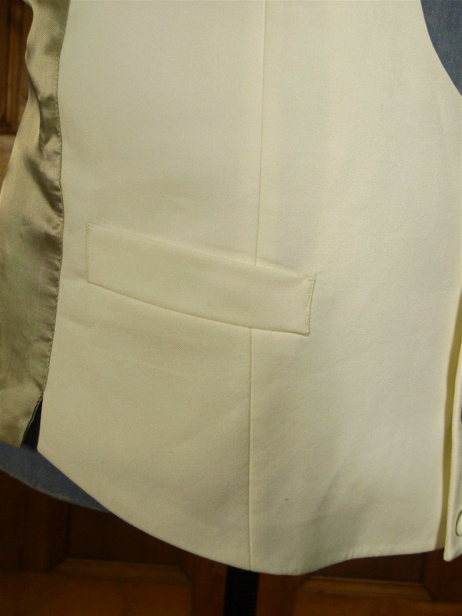 25/0792 immaculate tailor-made cream worsted morning waistcoat 39 extra long