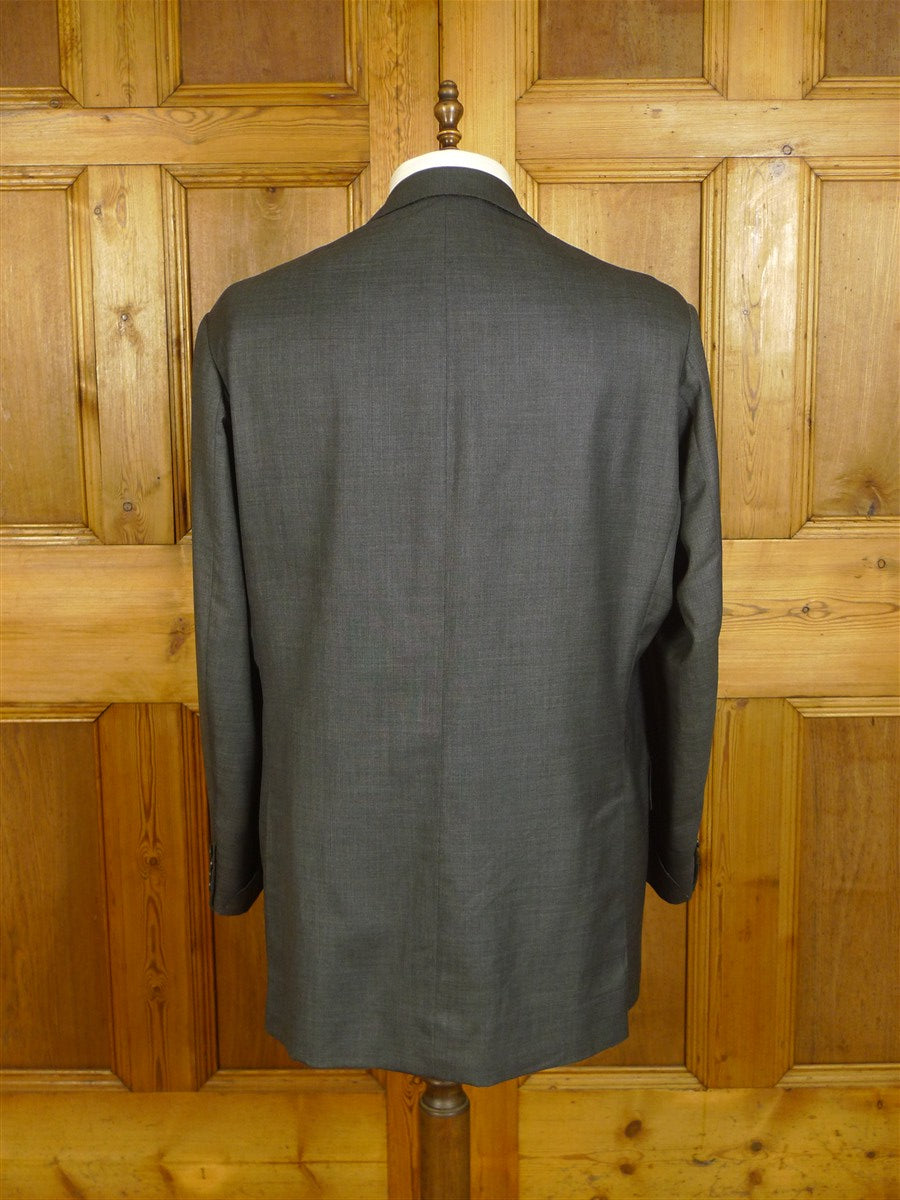 25/0969 anderson & sheppard 2008 savile row bespoke grey wool suit w/ gauntlet cuff 45 regular to long