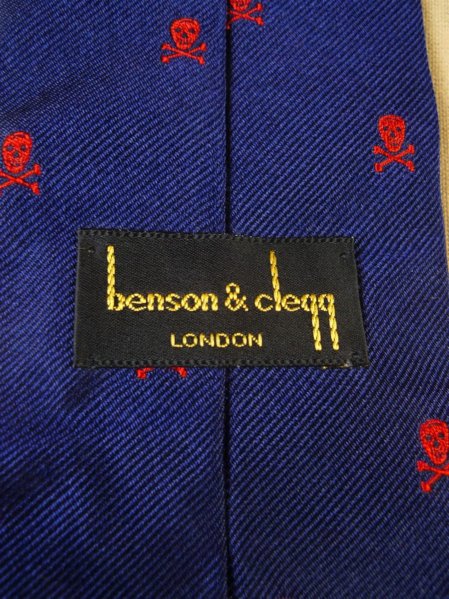 25/0854 immaculate benson & clegg navy blue / red skull & crossbones silk tie