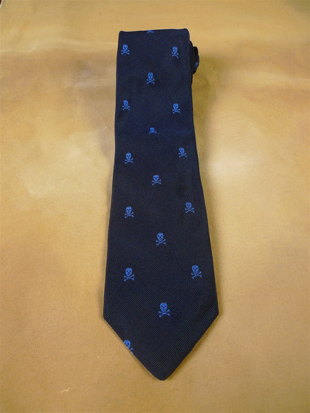25/0855 immaculate benson & clegg black / blue skull & crossbones silk tie