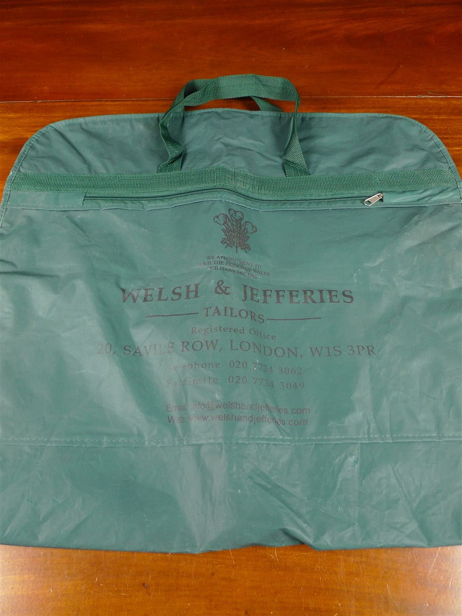 25/0953 welsh & jefferies savile row bespoke green suit carrier bag
