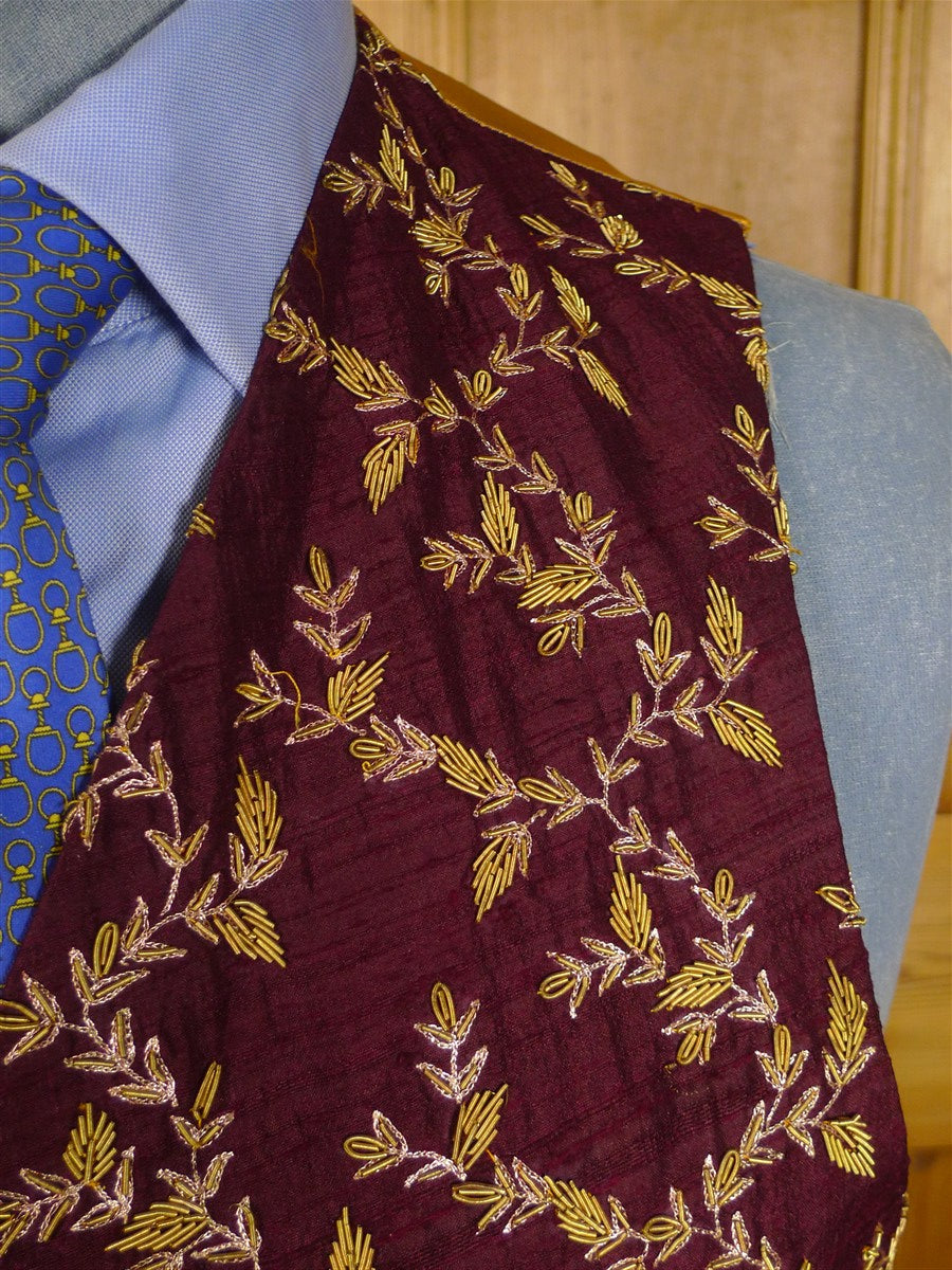 25/0890 immaculate favourbrook burgundy red / gold embroidered silk morning waistcoat 41