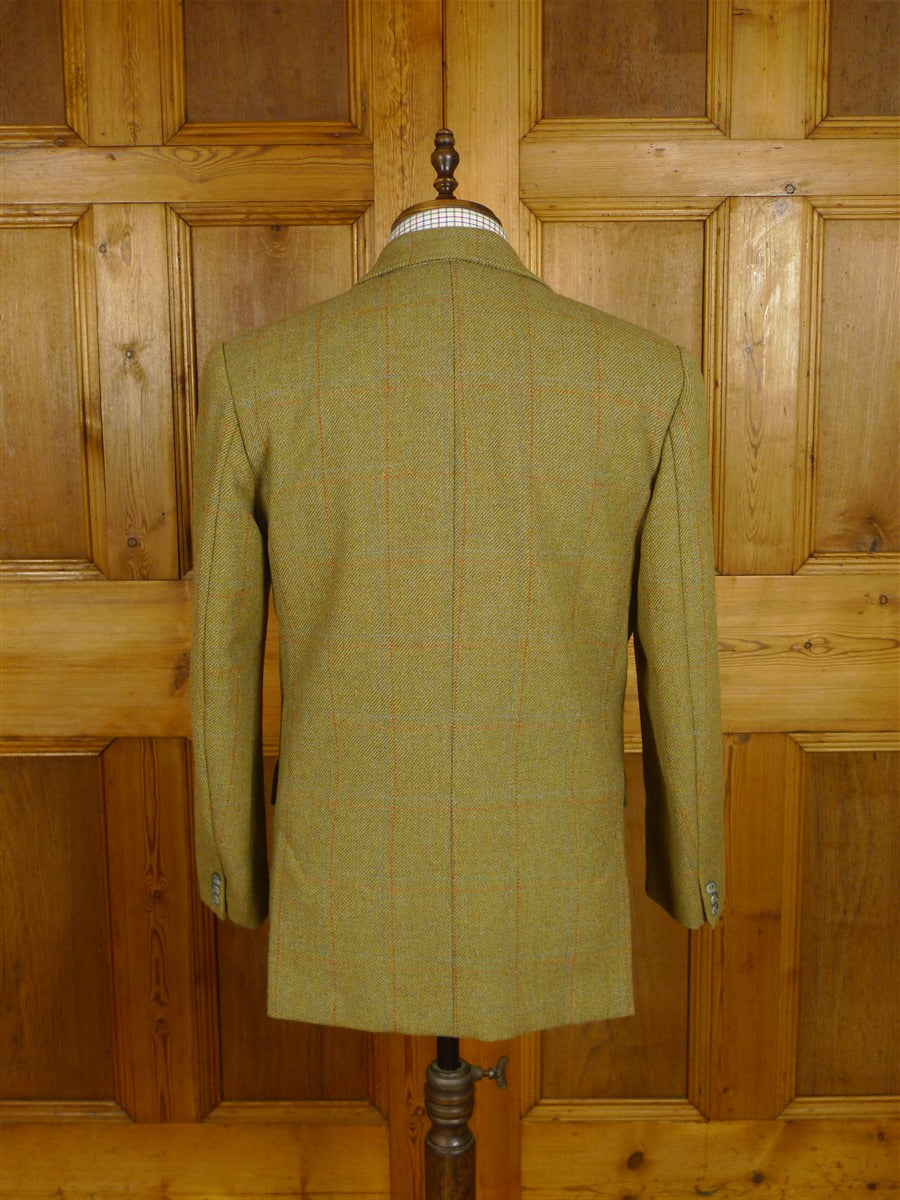 25/0917 immaculate vintage heavyweight green wp check scottish tweed suit 40 short to regular