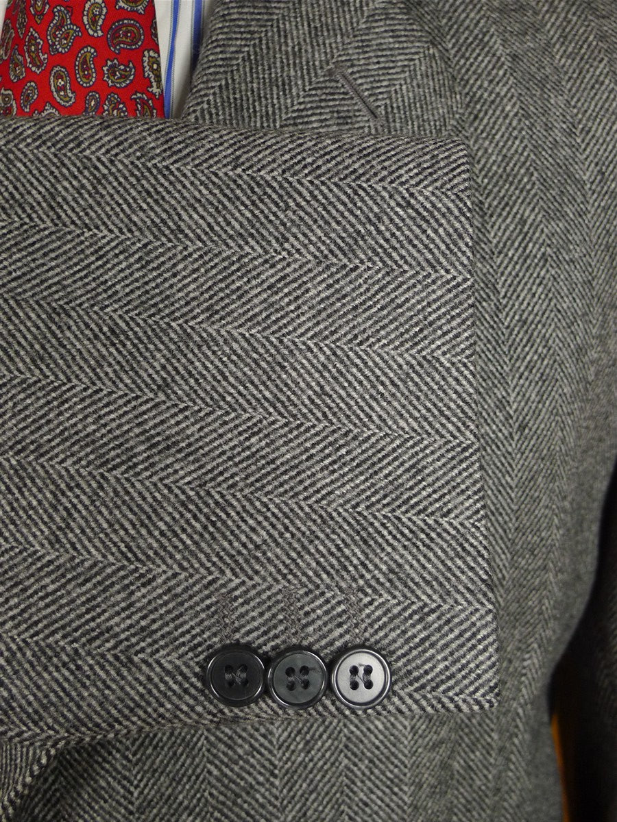 25/0926 immaculate vintage austin reed grey herringbone chesterfield coat w/ velvet collar 38-39 long