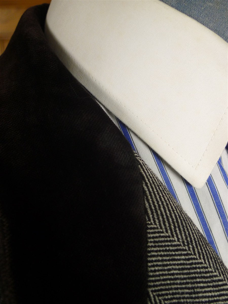 25/0927 vintage british grey herringbone d/b chesterfield overcoat w/ velvet collar 40 long