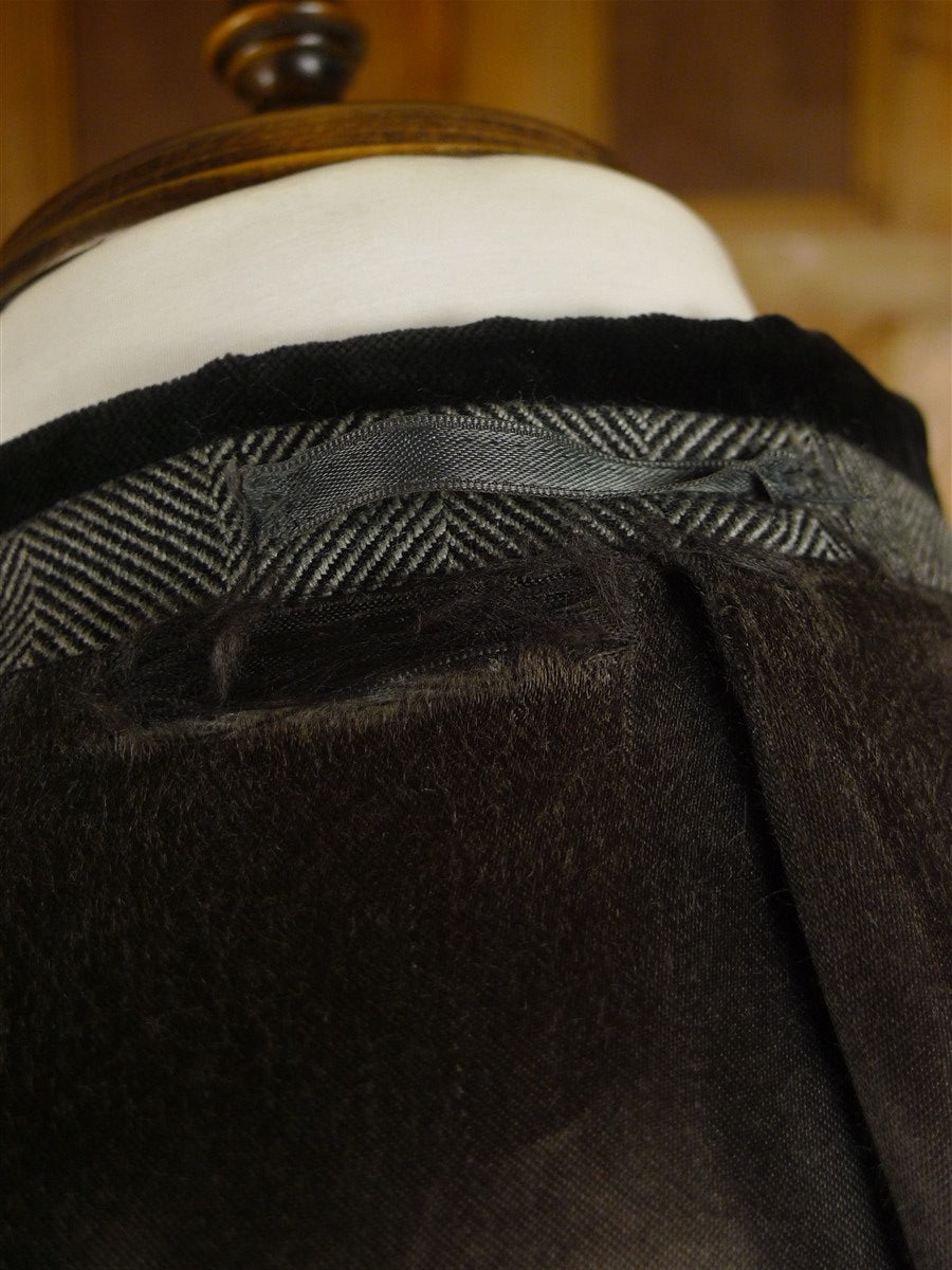 25/0927 vintage british grey herringbone d/b chesterfield overcoat w/ velvet collar 40 long