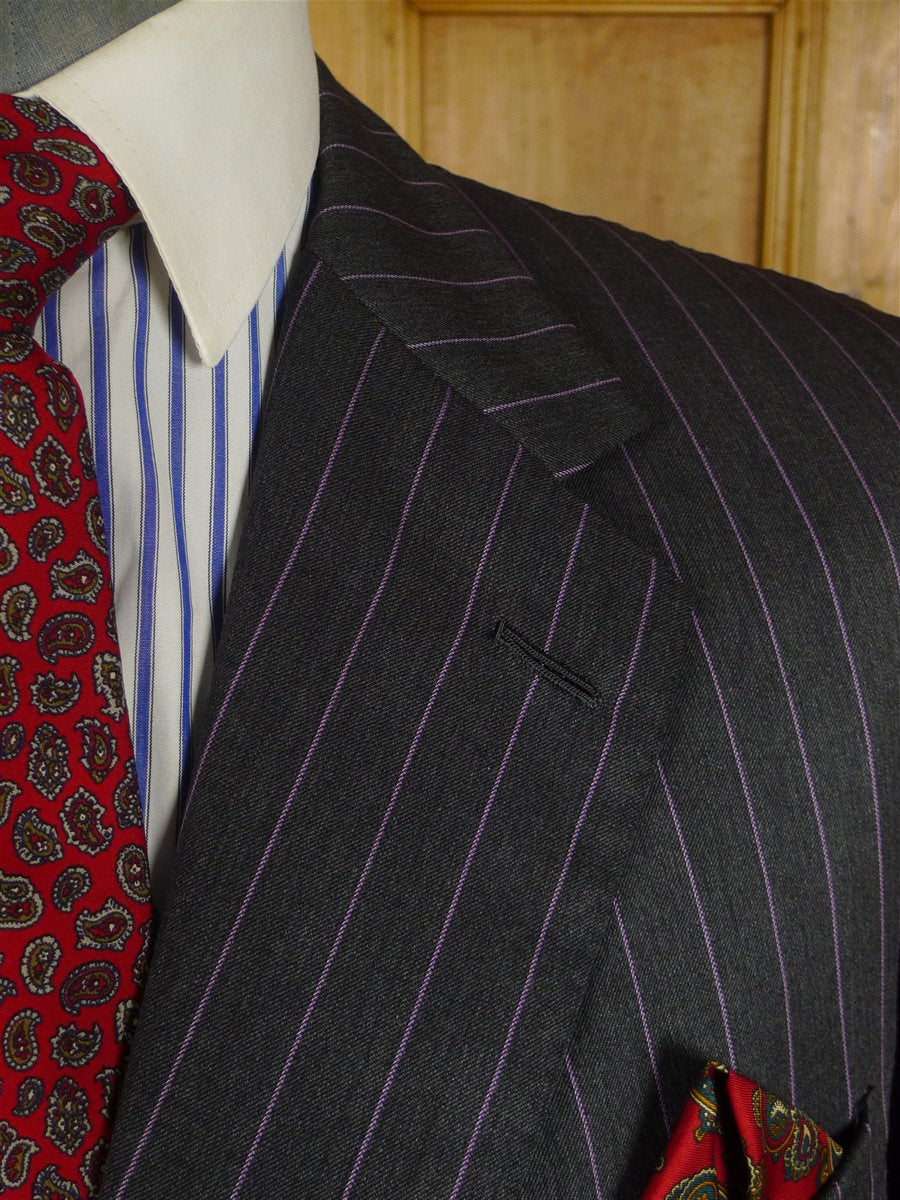 25/0976 near immaculate 2006 dege & skinner savile row bespoke grey / lilac pin-stripe worsted suit 46 regular to long