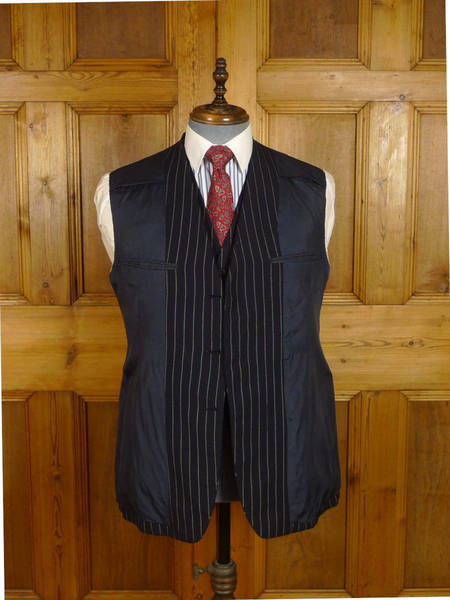 25/0977 vintage 1974 huntsman savile row bespoke heavyweight navy blue pin-stripe worsted 3-piece suit 39-40 short