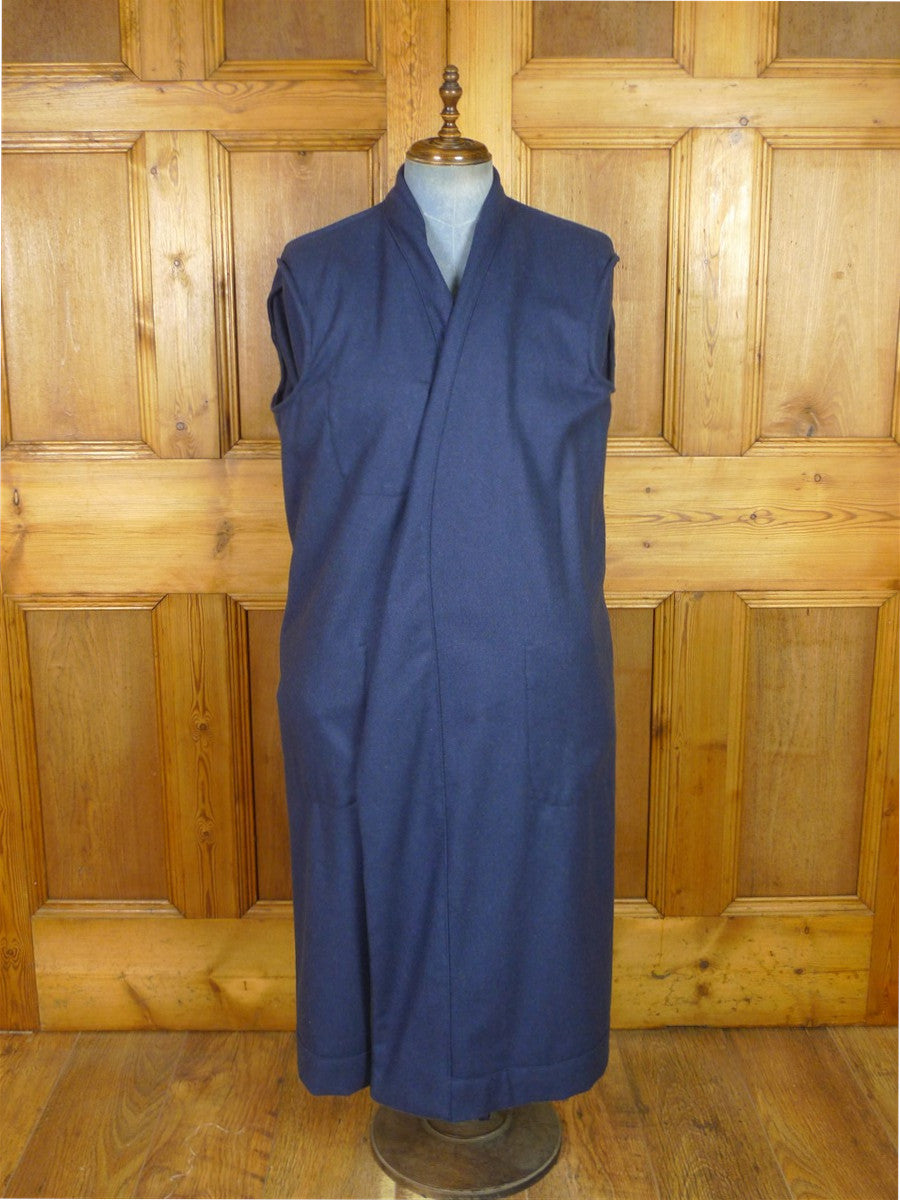 25/0995 immaculate budd piccadilly arcade blue herringbone wool dressing gown xl (rrp £795)